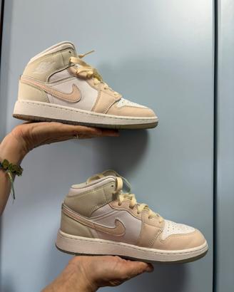 Air Jordan 1 Mid SE White Guava Ice