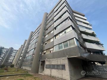 COMODO TRICAMERE CON TERRAZZO E VISTA PANORAMICA