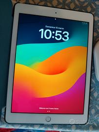 Apple iPad 6a Gen. (2018) Wi-Fi 32GB - Cover/Penna