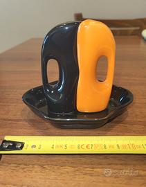 Porta sale e pepe con vassoio in porcellana