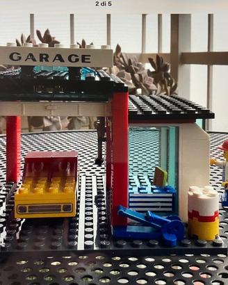 LEGO GARAGE CON AUTOMOBILINA E MINIFIGURA