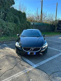 Volvo v40 D2 plus