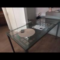 Tavolo Ikea vetro e ferro battuto