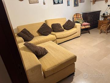 Divano tre sedute con chaiselongue  (penisola)
