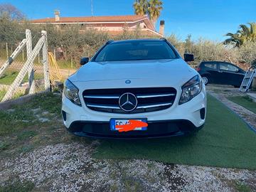 Mercedes GLA  180 D