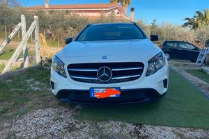 Mercedes GLA  180 D