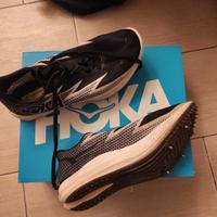 scarpe da atletica chiodate 