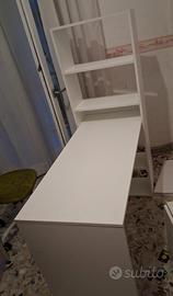 scrivania con libreria gia smontata bene 