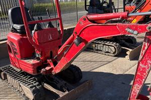 MiniEscavatore usato KUBOTA U10-3