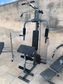 attrezzi palestra e tavolo picnic in valigetta