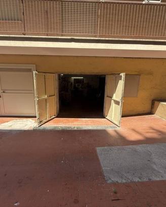 Box / Garage di 125 m² a Roma