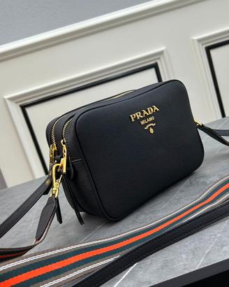 Borsa a tracolla da donna Prada in vera pelle