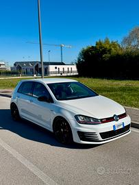 Volkswagen Golf GTI 2014