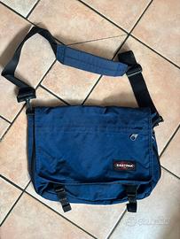 Borsa a tracolla eastpak