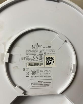 Access Poin UniFi AP AC-PRO