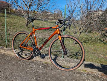 Gravel KTM x strada 10 2025