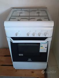 Cucina Indesit