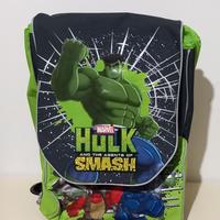 Zaino Hulk e maxi quaderni Avengers