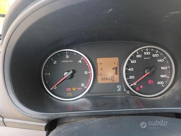 JEEP L200 Mitsubishi