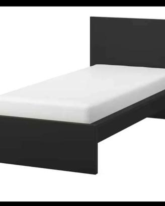 Letto singolo ikea con materasso.