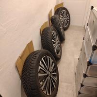 4 gomme invernali con cerchi in lega 