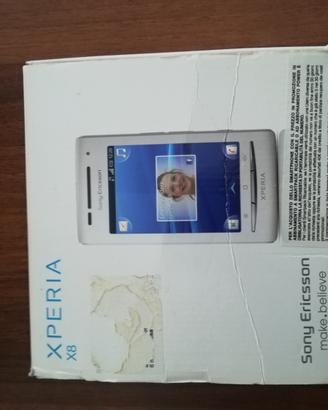 cellulare xperia8
