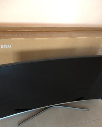 Samsung Crystal UHD BU8500 55 pollici, curvo