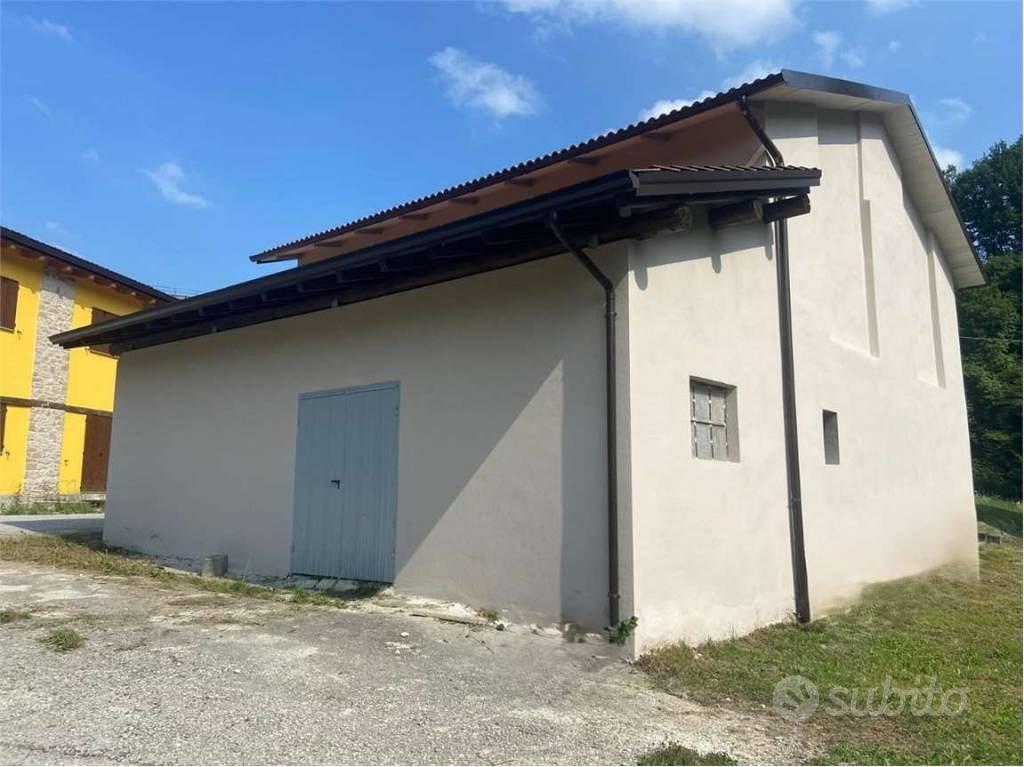 Rustico / Casale di 480 m² con più di 5 locali e b - Vista 3