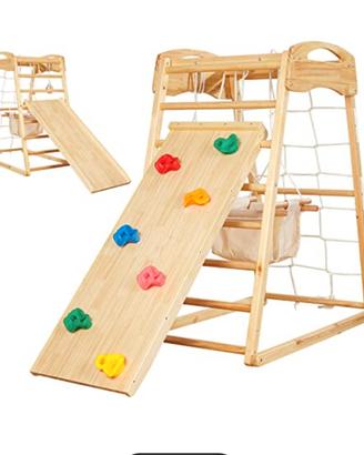 Parco giochi in legno