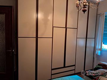 ARMADIO DUE COMODINI DUE RETI