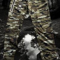 pantalone militare nuovo con cartellino