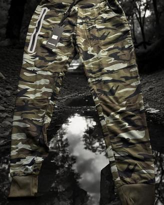 pantalone militare nuovo con cartellino