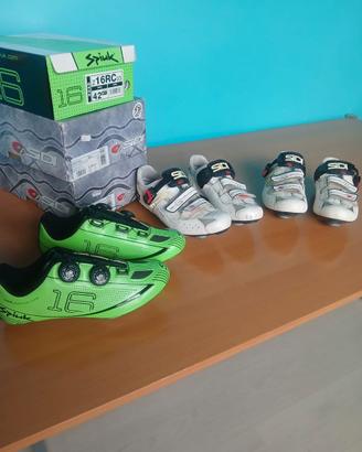 Scarpe, pedali, copriscarpe bici da corsa