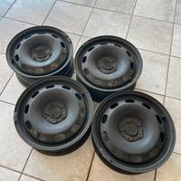 Cerchi in ferro da 15” attacco 5x100