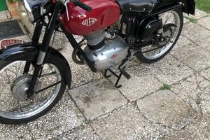 Moto gilera 150 sport