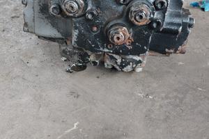 MOTORE TRAZIONE ESCAVATORE FIAT HITACHI