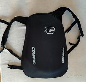Zaino moto guscio rigido. marca COURSE nero