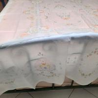 coperta in organza ricamata a mano