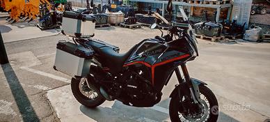 MOTO MORINI X CAPE 650, CON VALIGE,BLACK EDITION