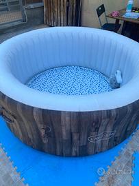 Piscina idromassaggio