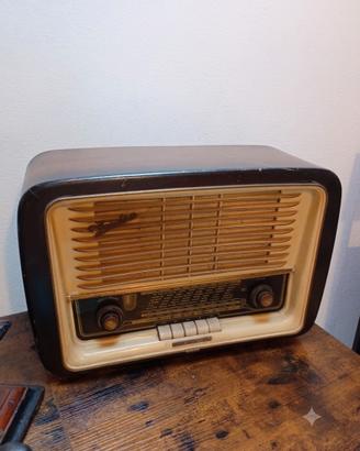 Radio a valvole Telefunken 