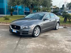 Jaguar XE 2.0 D Turbo 180CV aut. Prestige Business
