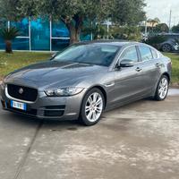 Jaguar XE 2.0 D Turbo 180CV aut. Prestige Business