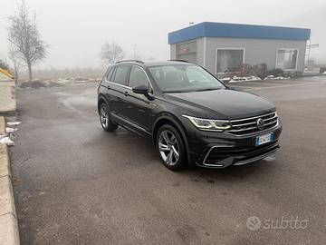 Tiguan 2.0 TDI R-LINE 4 motion DSG