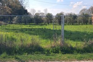 Vendita terreno edificabile su in lotto di 800 mq
