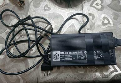 Caricabatterie per scooter elettrico o sedia rotel