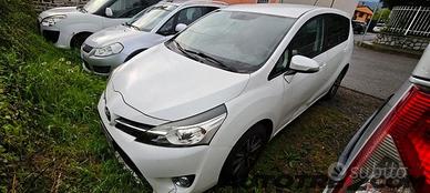 Toyota Verso 1.6 d-4d Active 7p.ti mt - probl...