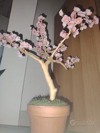 Pianta lavorata a mano