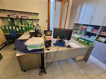 Armadio scaffalatura scrivania ufficio grigio