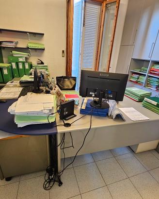 Armadio scaffalatura scrivania ufficio grigio